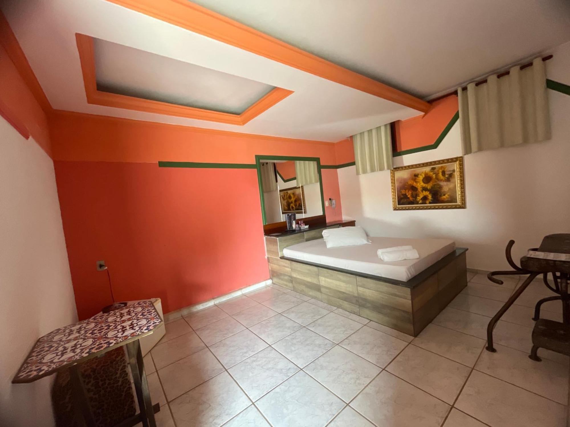Lux Motel Оламбра Екстериор снимка