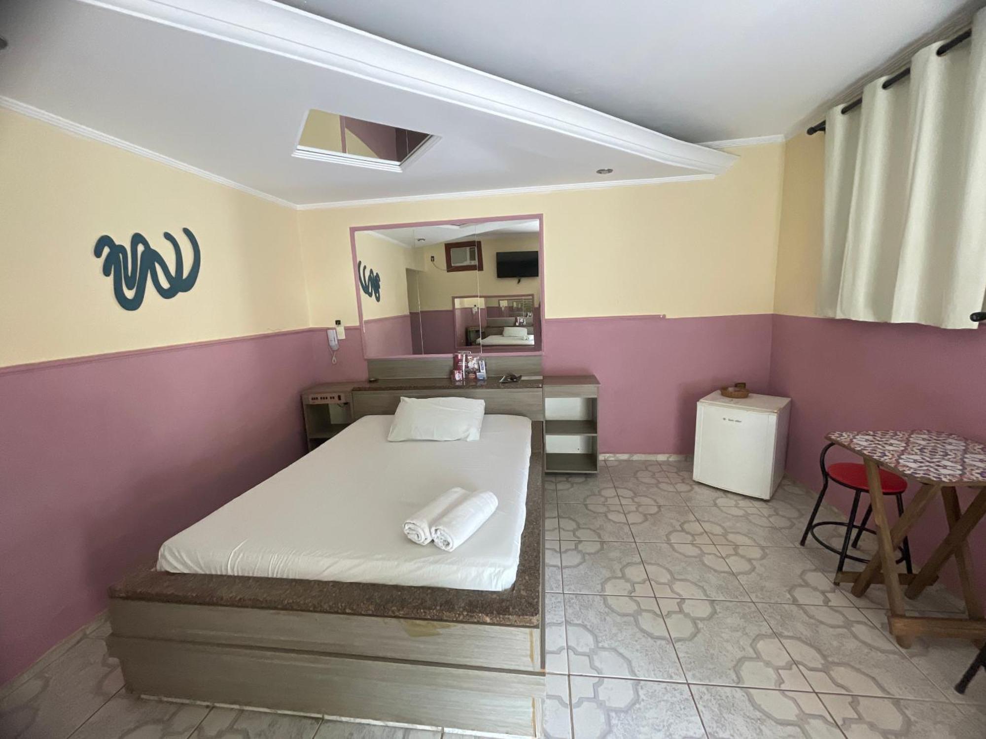 Lux Motel Оламбра Екстериор снимка
