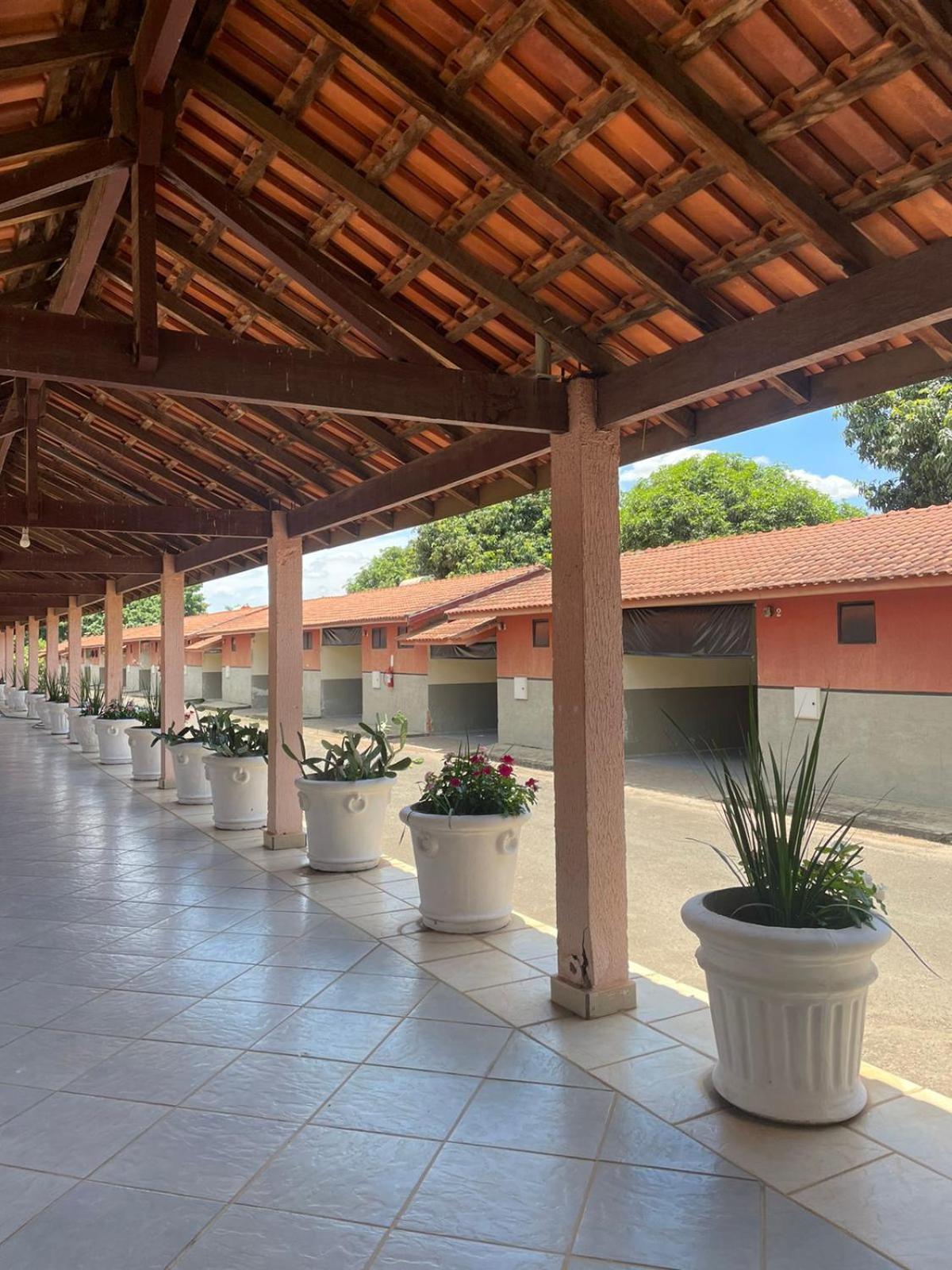 Lux Motel Оламбра Екстериор снимка