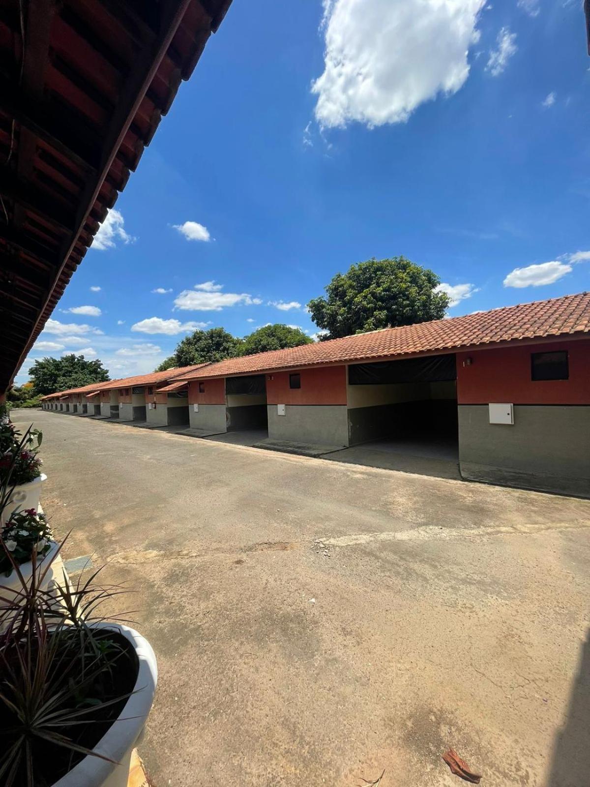Lux Motel Оламбра Екстериор снимка